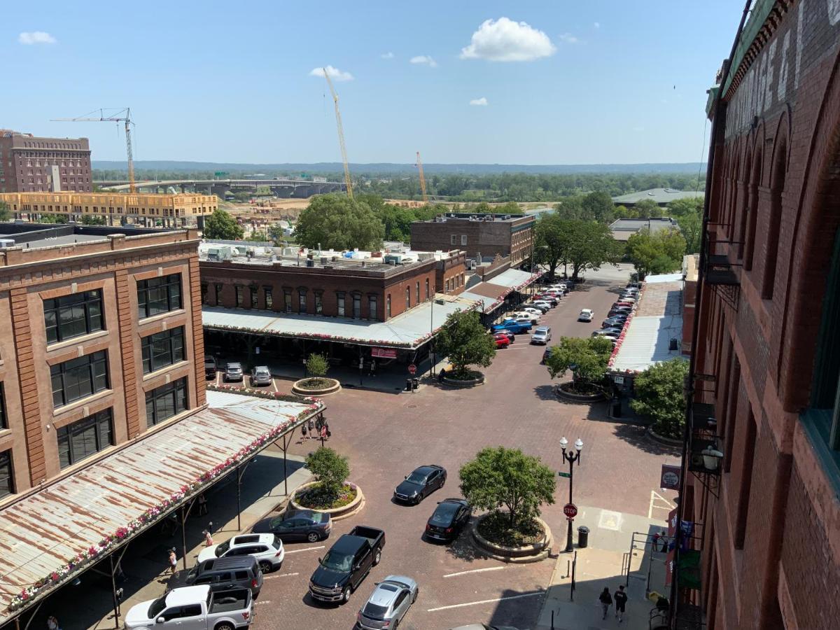 Blackout Themed Residence In The Prime Heart Of Omaha'S Old Market! Exterior foto
